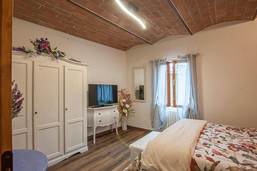 Affittacamere Il Bastione 27 Volterra Bagian luar foto